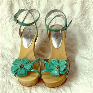 GUESS WEDGE SANDALS